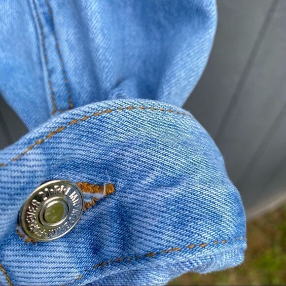 Forever 21 Distressed Jean Jacket S - Picture 6 of 12